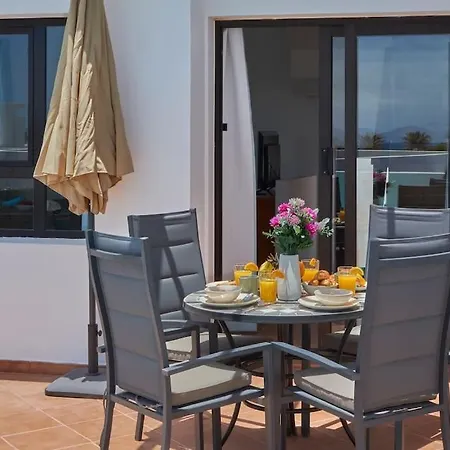 Casa Maria Duplex With Sea & Mountain Views, 15 Minutes Walk From The Marina Rubicon Vakantiehuis *