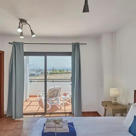 Casa Maria Duplex With Sea & Mountain Views, 15 Minutes Walk From The Marina Rubicon