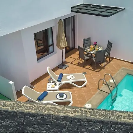 Semesterbostad Casa Maria Duplex With Sea & Mountain Views, 15 Minutes Walk From The Marina Rubicon Playa Blanca (Lanzarote)