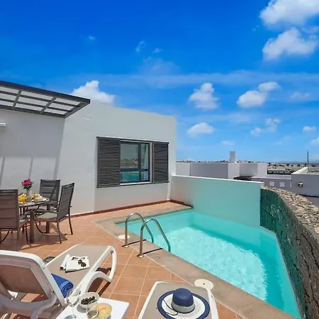 Casa Maria Duplex With Sea & Mountain Views, 15 Minutes Walk From The Marina Rubicon Semesterbostad