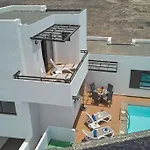 Casa Maria Duplex With Sea & Mountain Views, 15 Minutes Walk From The Marina Rubicon プラヤ・ブランカ