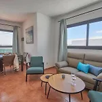 別荘 Casa Maria Duplex With Sea & Mountain Views, 15 Minutes Walk From The Marina Rubicon *
