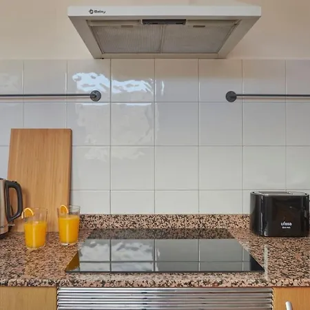 Casa Maria Duplex With Sea & Mountain Views, 15 Minutes Walk From The Marina Rubicon Holiday home *