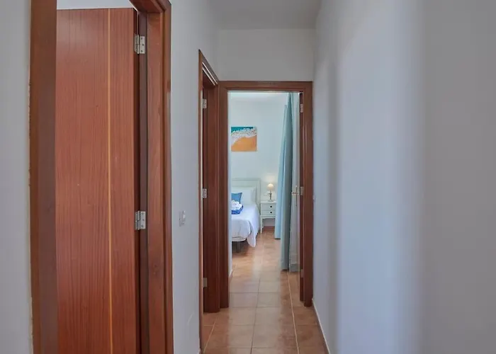 Casa Maria Duplex With Sea & Mountain Views, 15 Minutes Walk From The Marina Rubicon Casa vacanze