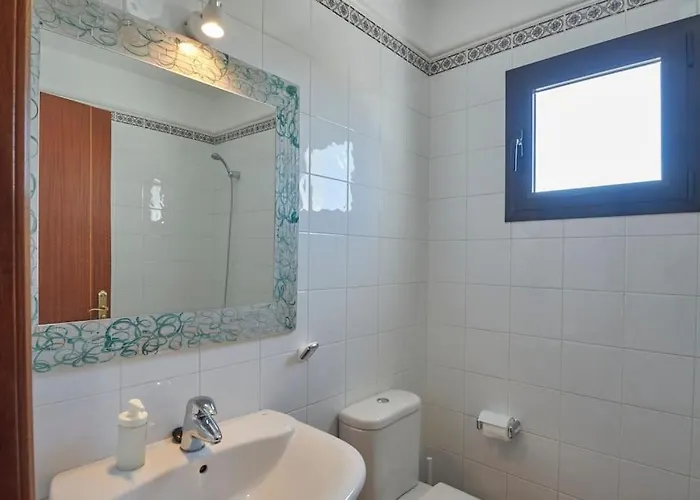 Casa vacanze Casa Maria Duplex With Sea & Mountain Views, 15 Minutes Walk From The Marina Rubicon