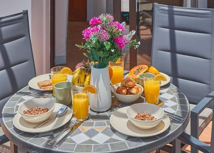 Casa Maria Duplex With Sea & Mountain Views, 15 Minutes Walk From The Marina Rubicon Casa vacanze *